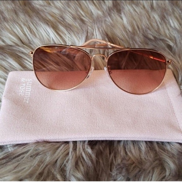 summer & rose Accessories - NWT Summer & Rose Kay Aviator Sunglasses Rosegold